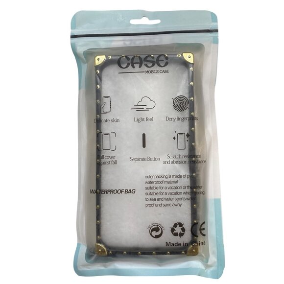 Queen Of F***ing Everything IPhone 14 Pro Mobile Case Gold Black - Picture 2 of 5